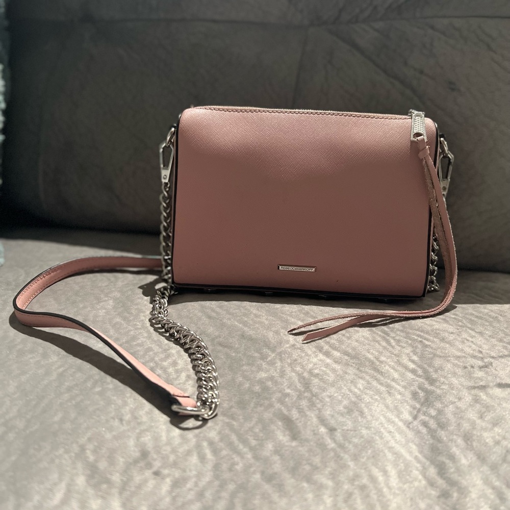 Gently used Rebecca Minkoff crossbody!